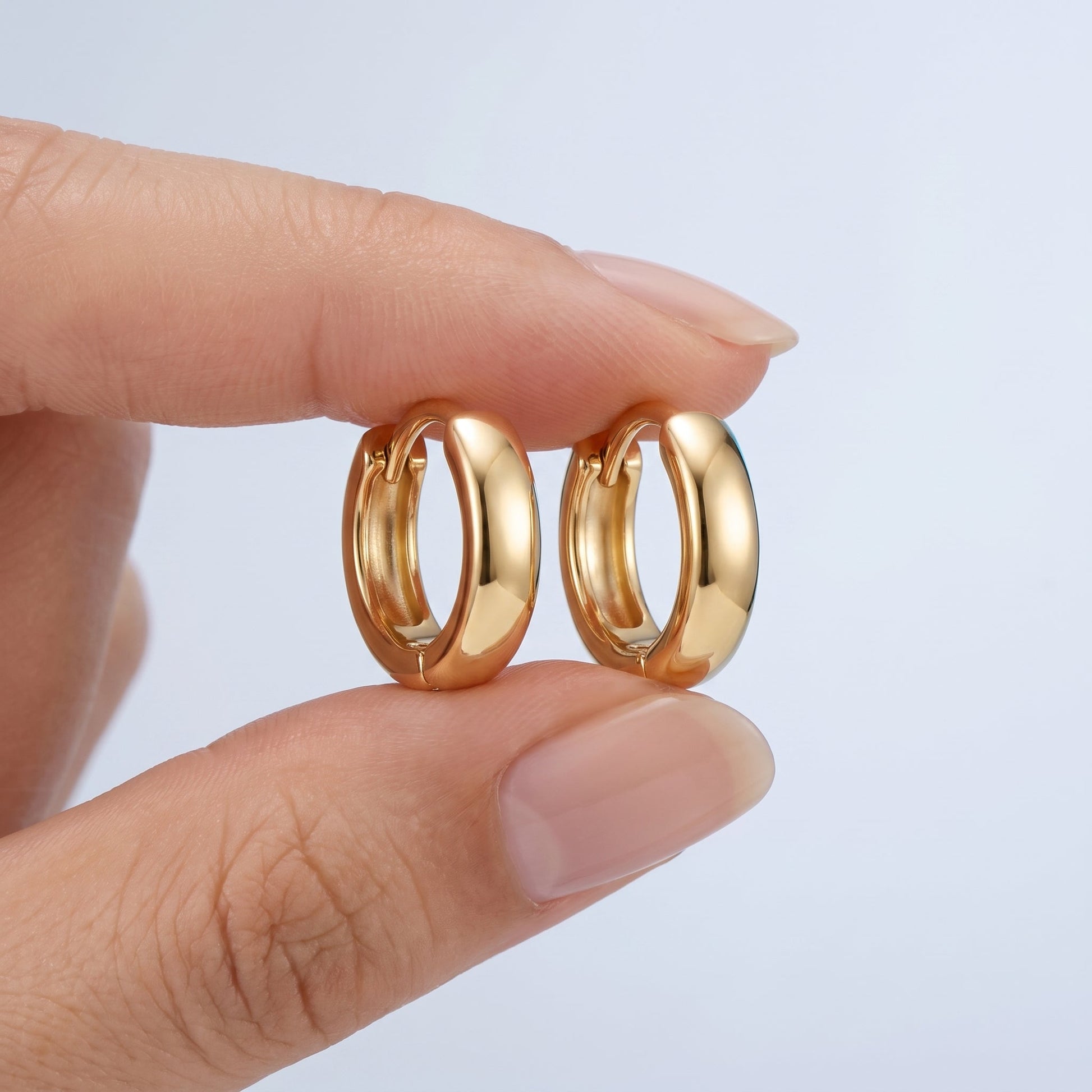 Orecchini Huggie Lisci Oro 18K