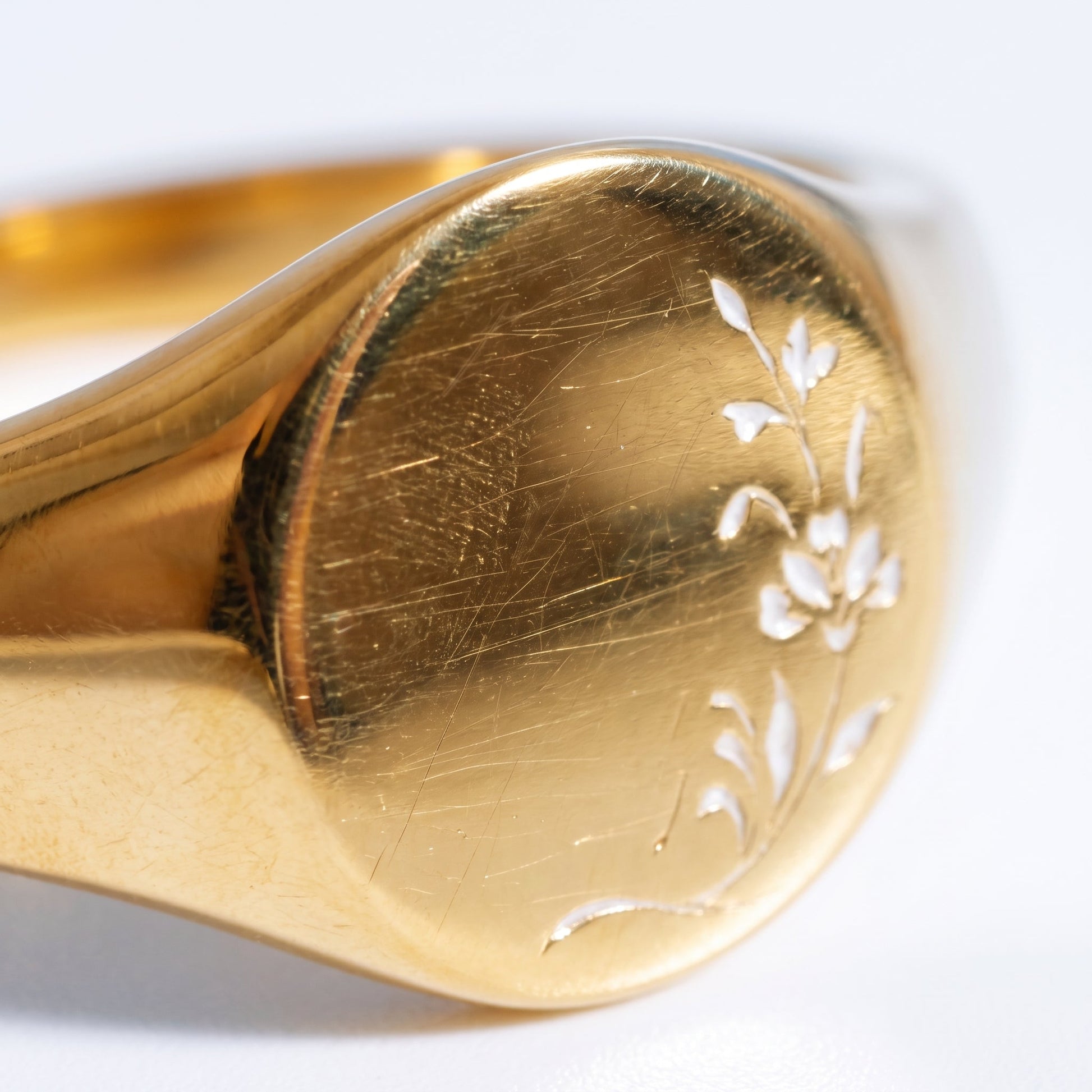 Anello Signet Ovale Oro 18K