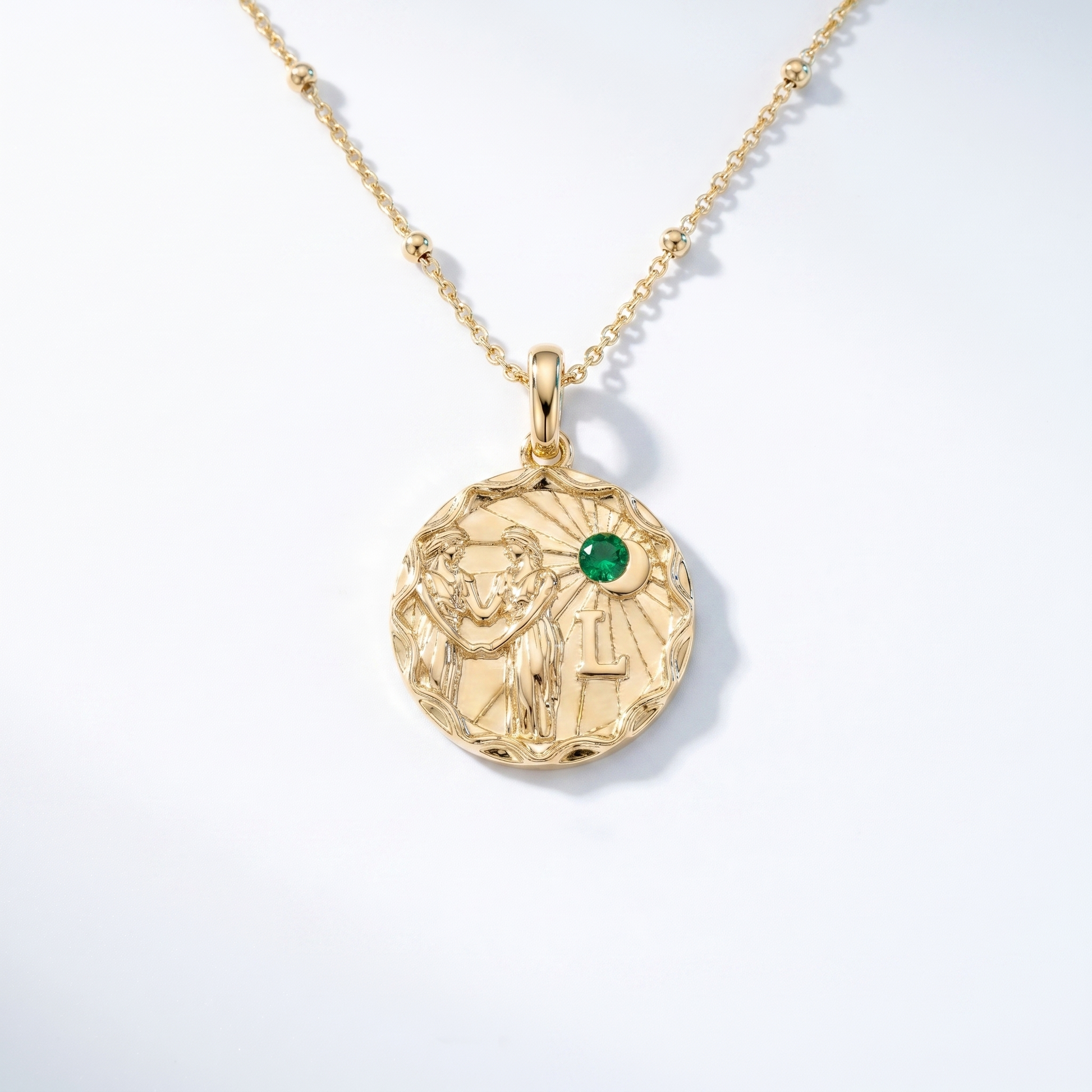 Collana Zodiac Coin Personalizzabile Oro 18K - vista dall'alto top-down - UpperEast Jewels