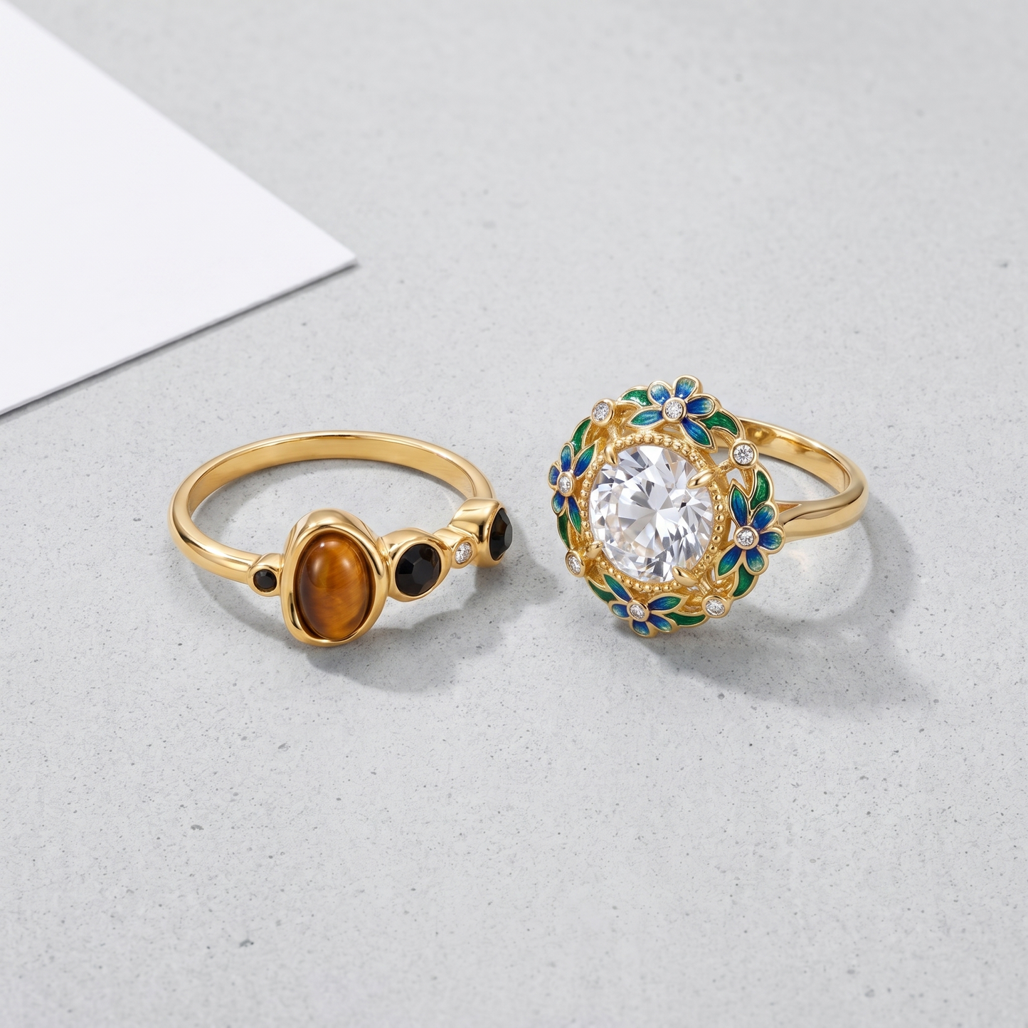 Anello Aurora Cristallo Vintage Oro 18K - flat lay con pezzi coordinati - UpperEast Jewels