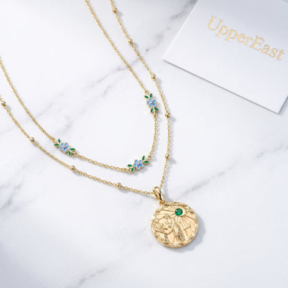 Collana Zodiac Coin Personalizzabile Oro 18K - flat lay con pezzi coordinati - UpperEast Jewels