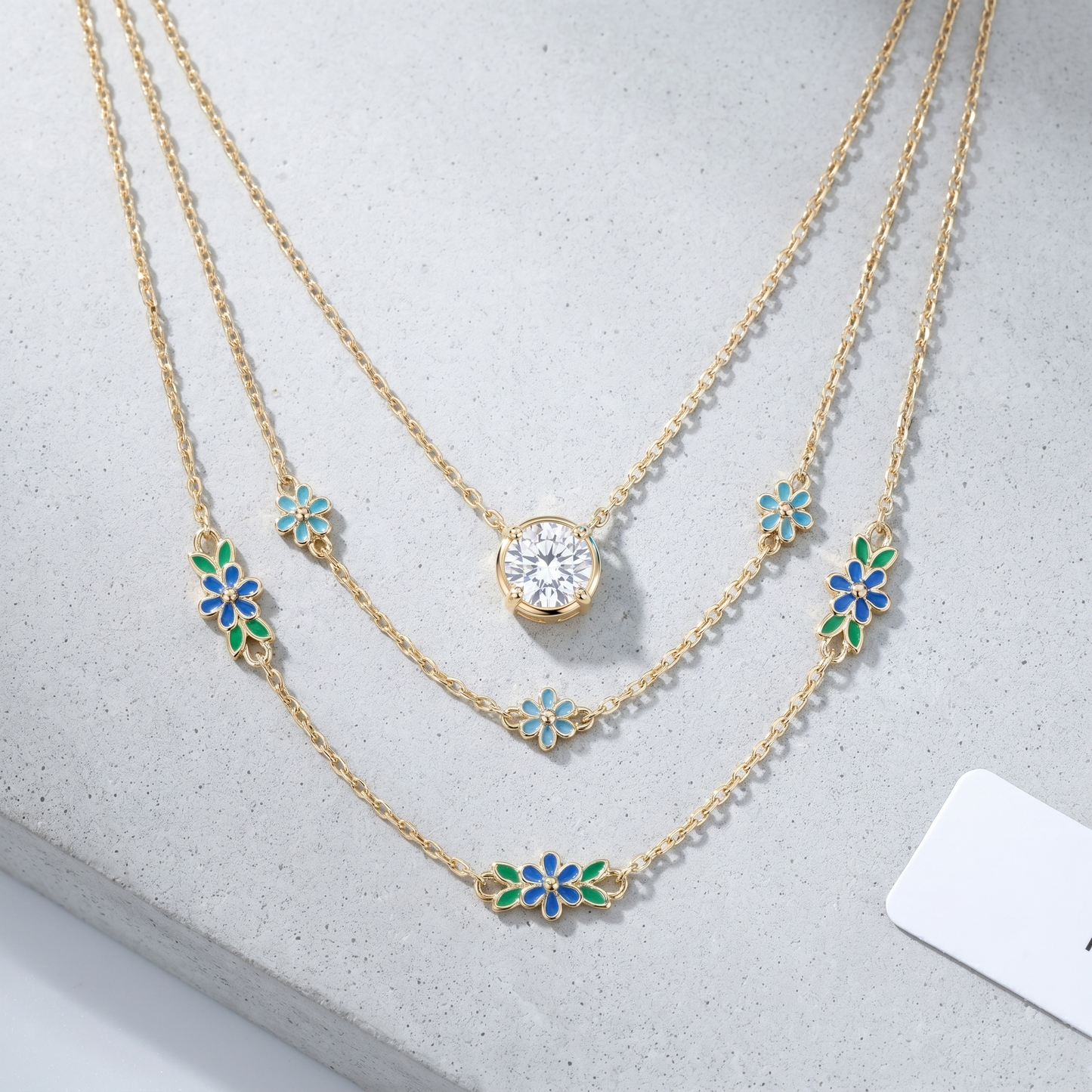 Pendente Solitaire Mini Oro 18K - vista dall'alto top-down - UpperEast Jewels