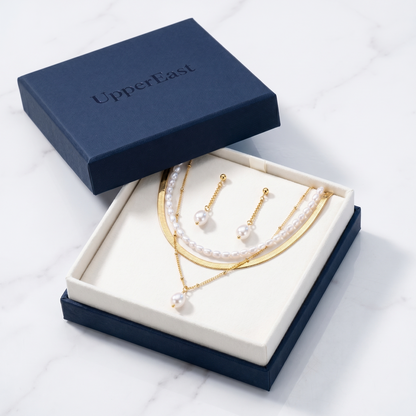Set Dolce Vita Perla — Collana + Orecchini Oro 18K - confezione regalo UpperEast - UpperEast Jewels