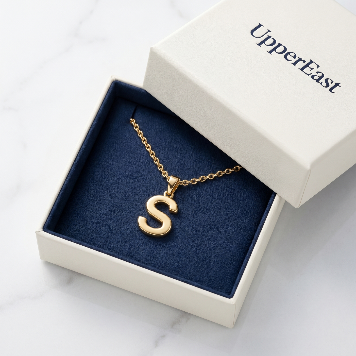 Collana Iniziale Lettera Oro 18K - confezione regalo UpperEast - UpperEast Jewels