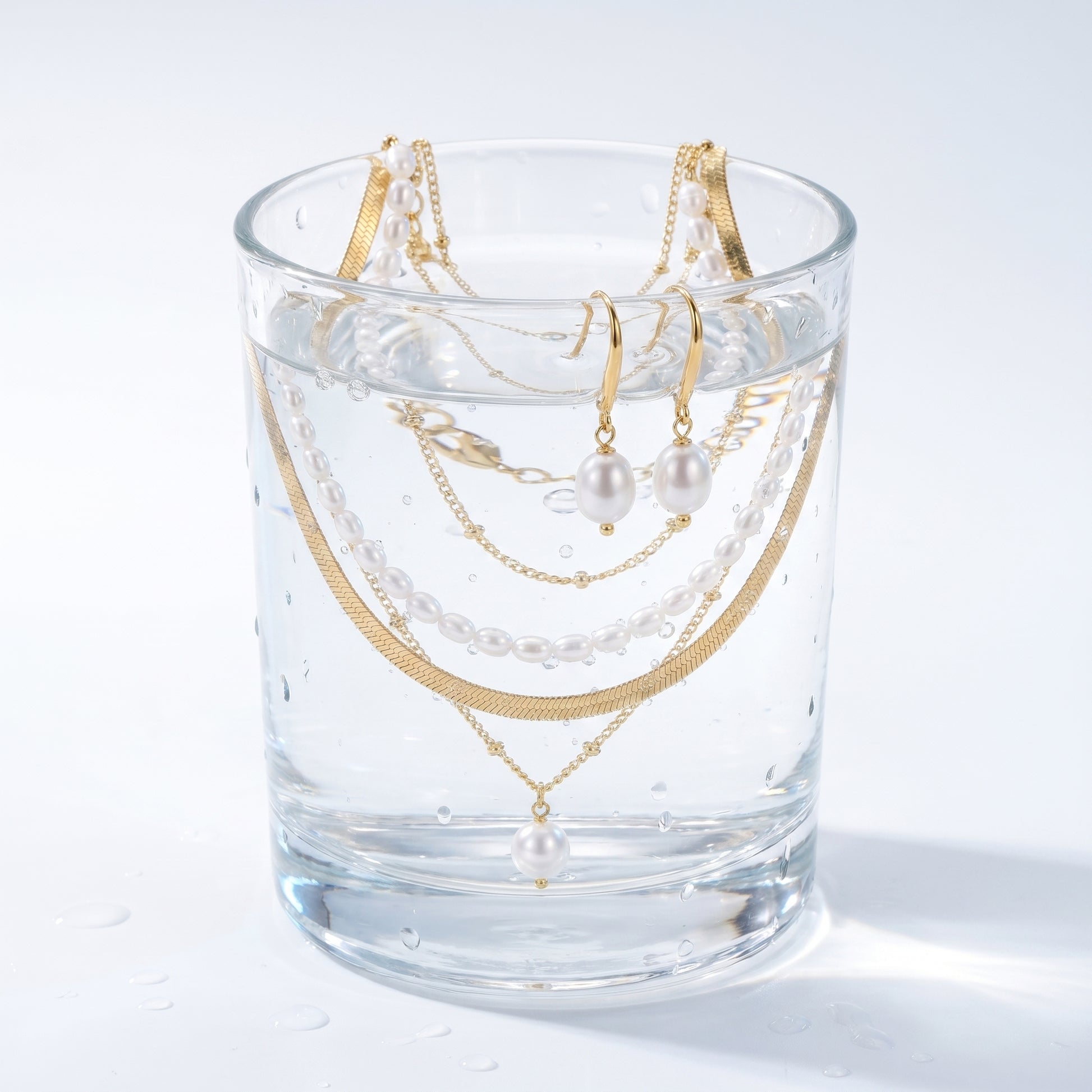 Set Dolce Vita Perla — Collana + Orecchini Oro 18K - test waterproof in acqua - UpperEast Jewels