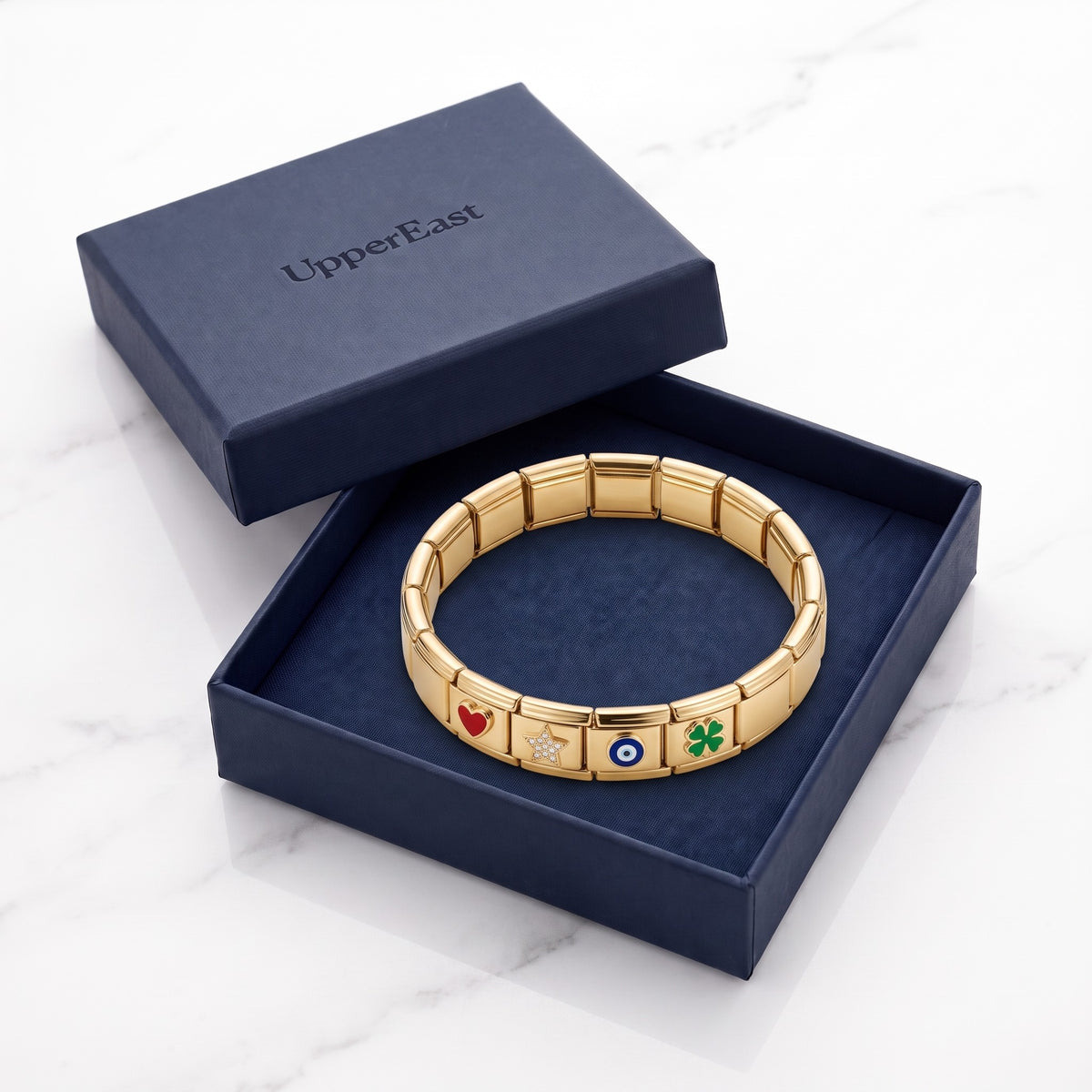 Bracciale componibile con charm placcato oro 18K nella confezione UpperEast