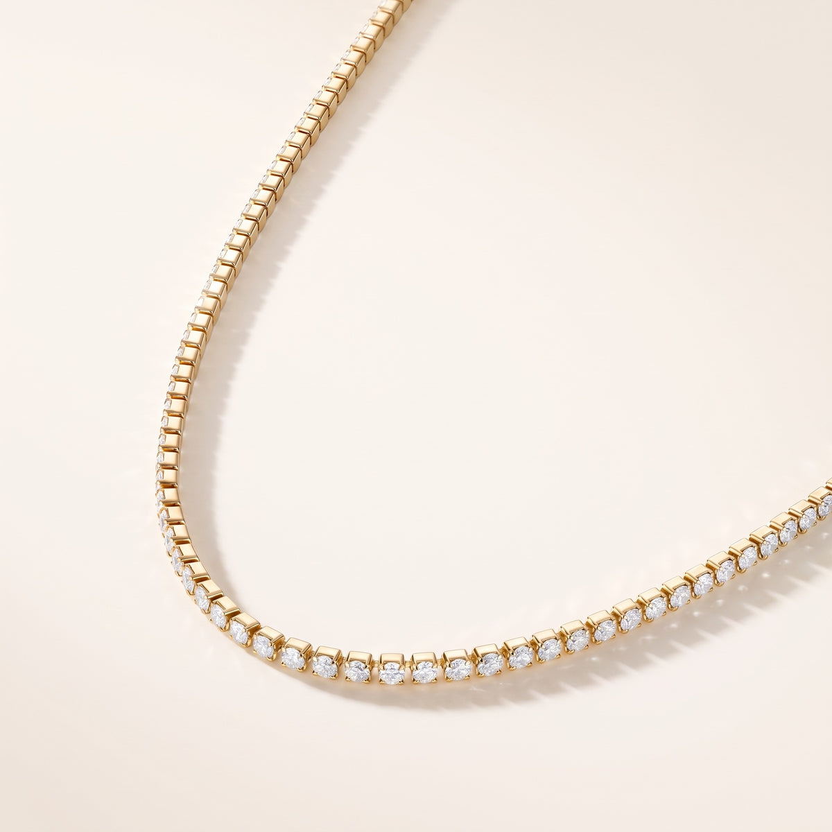 Collar tennis de circonitas bañado en oro de 18K