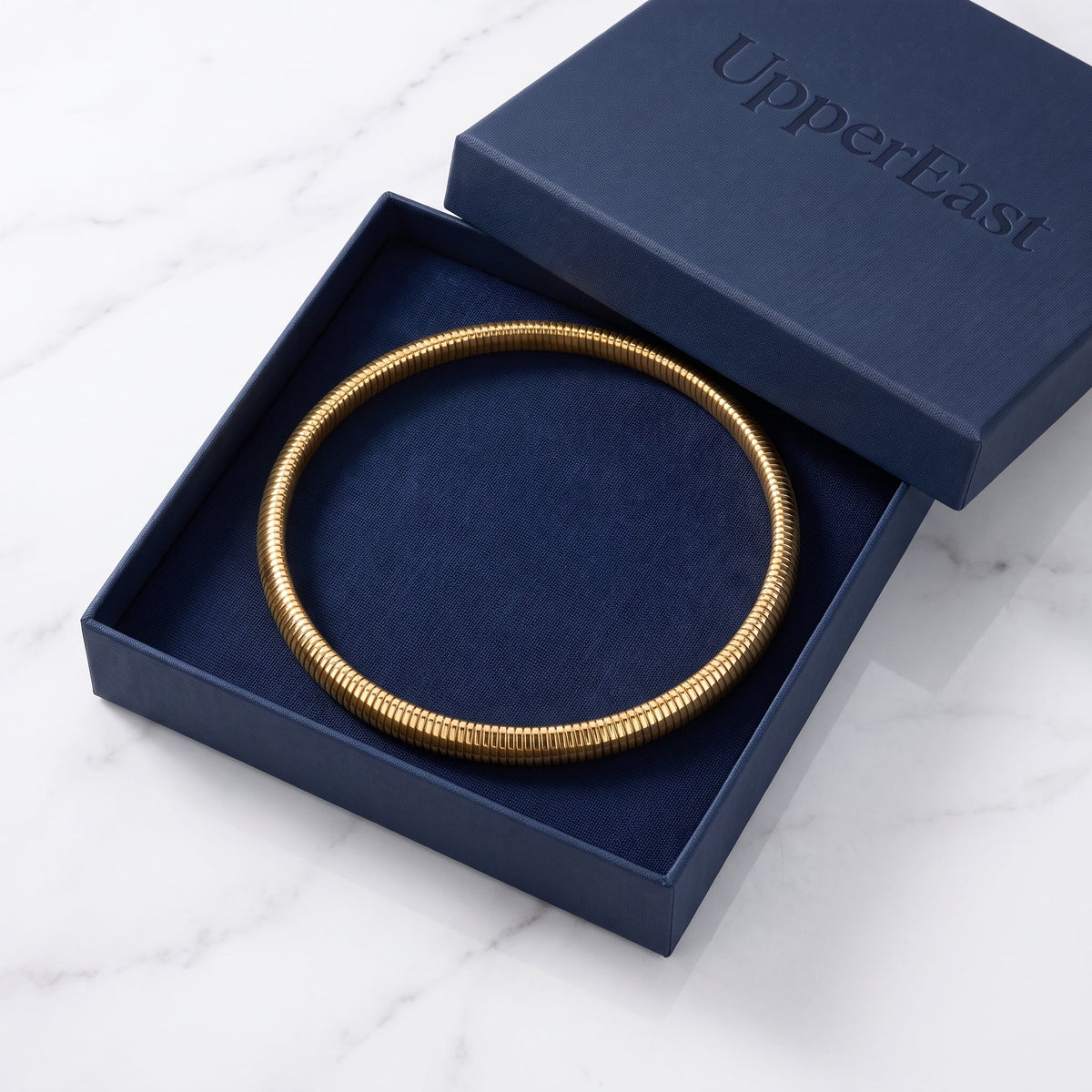 Collana girocollo tubogas placcata oro 18K nella confezione UpperEast