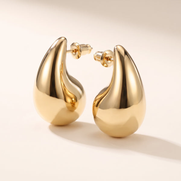 Pendientes gota abombada ligeros bañados en oro de 18K