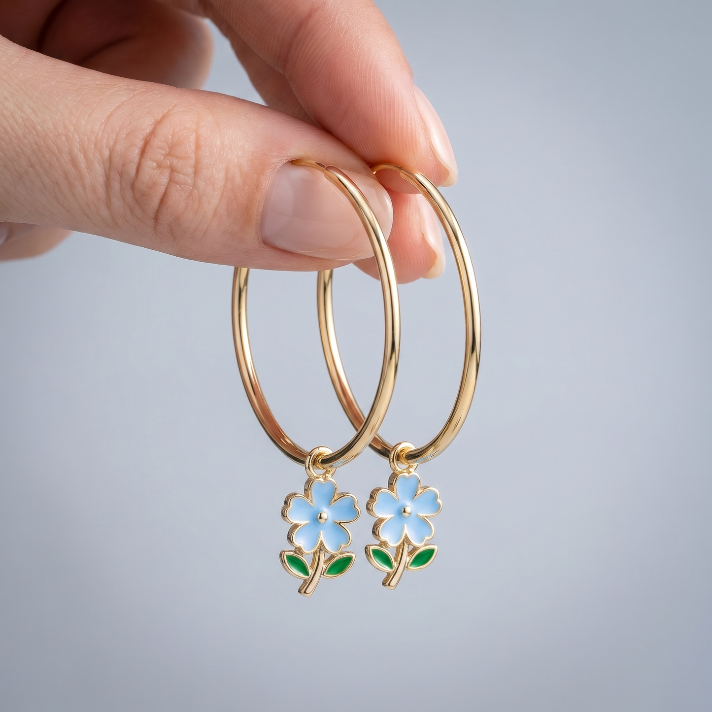 Orecchini Maxi Cerchio Fiore Oro 18K — 02-scale-reference