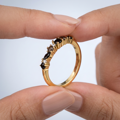 Anello Eternity Ossidiana Oro 18K — 02-scale-reference