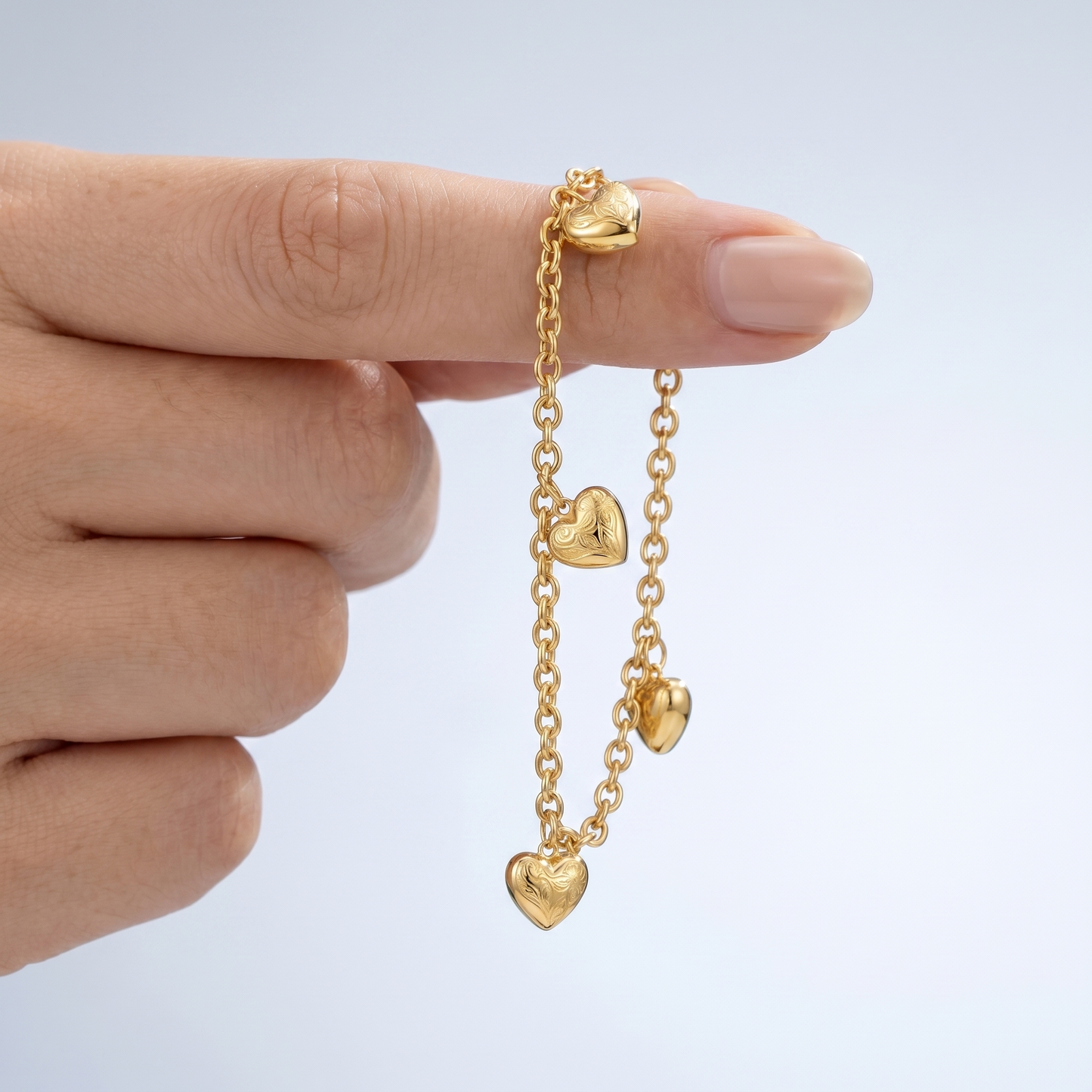 Bracciale Charm Cuore Oro 18K — 02-scale-reference