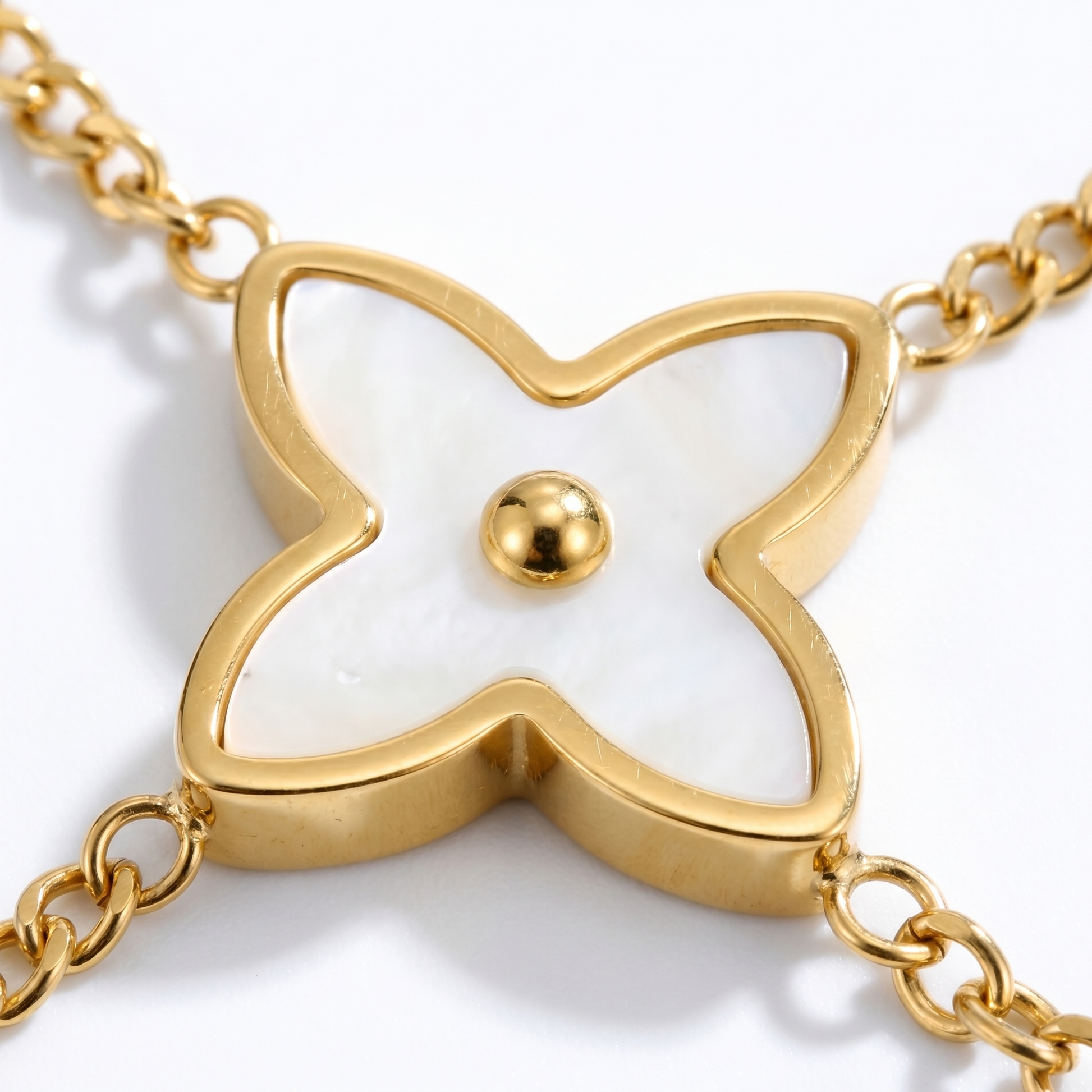 Bracciale Fiore Bianco Oro 18K — 05-detail-macro