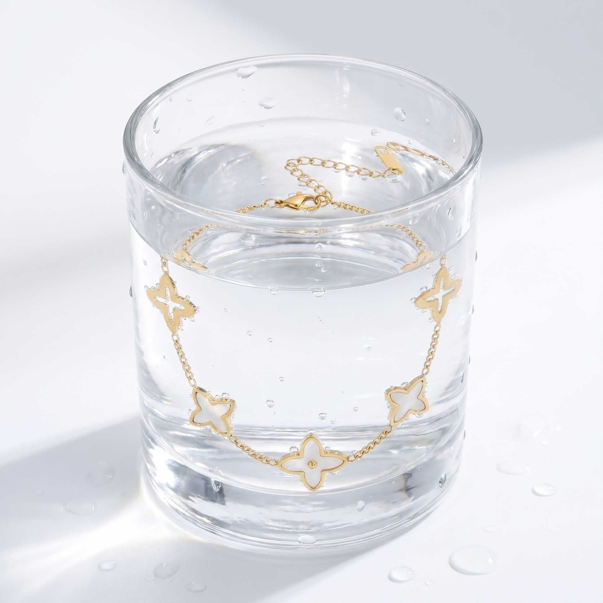 Bracciale Fiore Bianco Oro 18K — 09-stress-proof