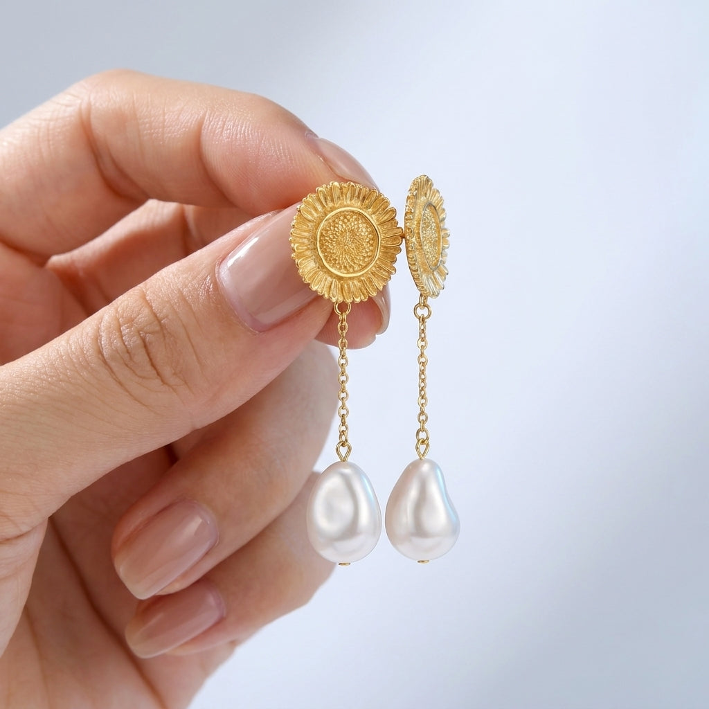 Orecchini Goccia Perla & Fiore Oro 18K — 02-scale-reference