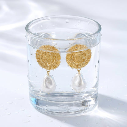 Orecchini Goccia Perla & Fiore Oro 18K — 09-stress-proof