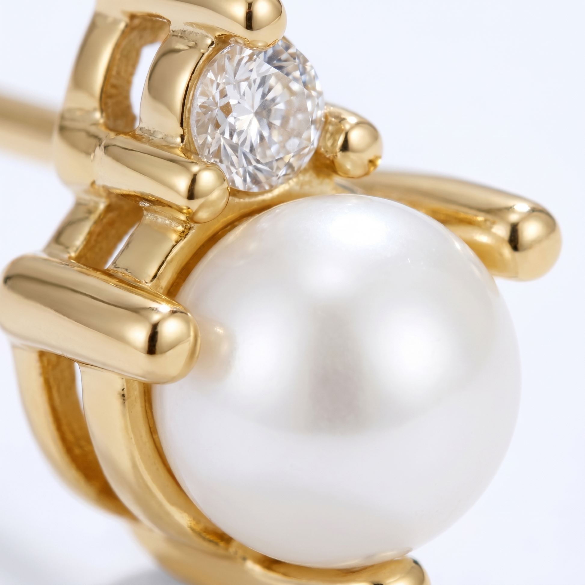 Orecchini Perla & Cristallo Oro 18K — 05-detail-macro